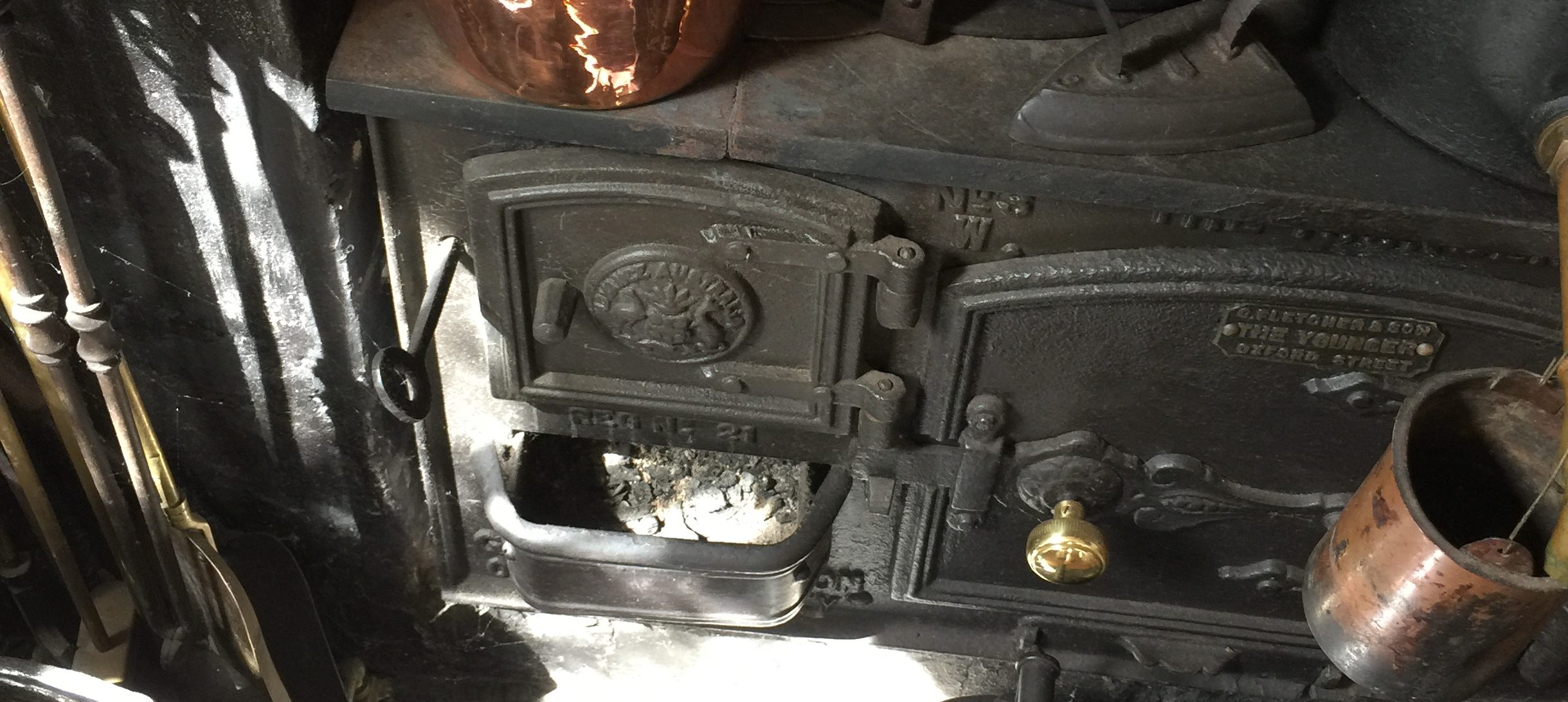 Another 100 year old fuel stove gets restored from the ground up!